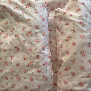 Soft Rose-Print Cotton Pillowcase Set - Unbranded